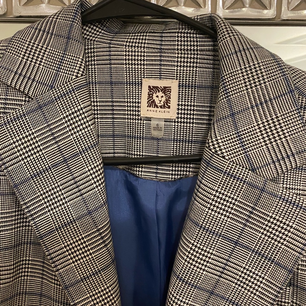 Jacket - Picture 3 of 5